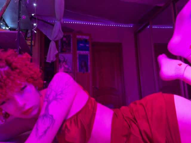 LilyLorsi live cam on BongaCams