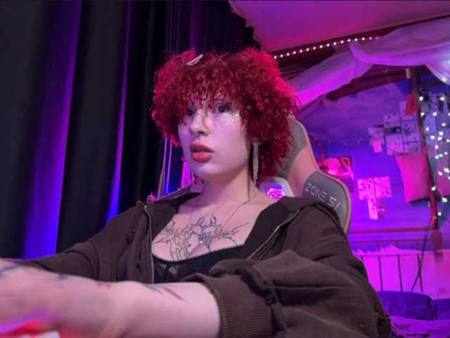 LilyLorsi live cam on BongaCams