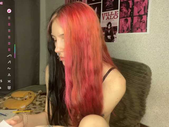 LilyOps live cam on BongaCams