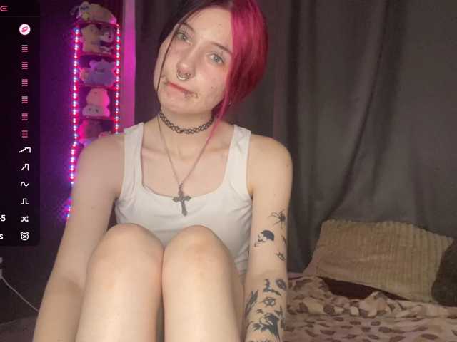 LilyOps live cam on BongaCams