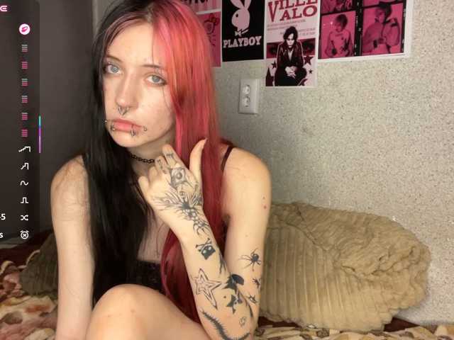 LilyOps live cam on BongaCams