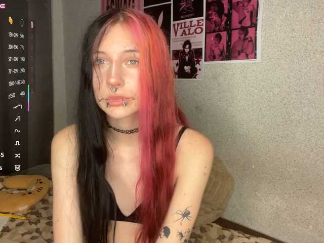 LilyOps live cam on BongaCams