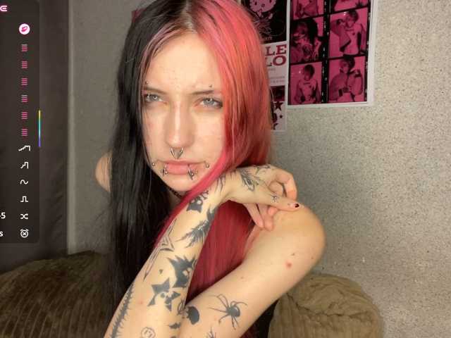 LilyOps live cam on BongaCams