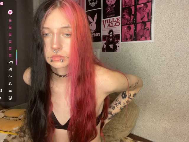 LilyOps live cam on BongaCams