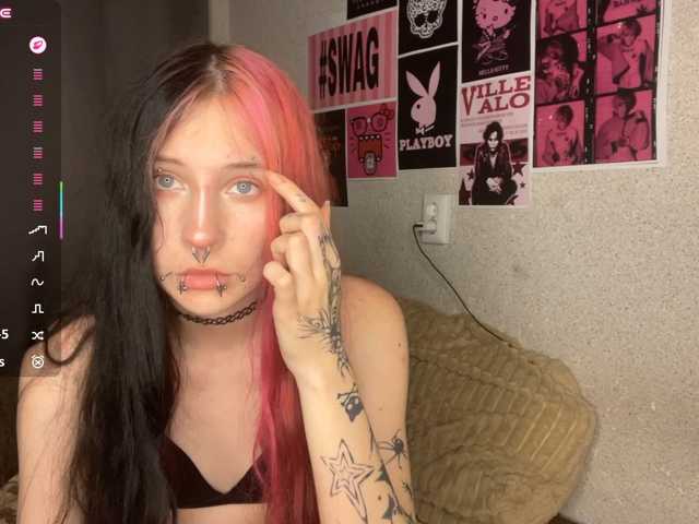 LilyOps live cam on BongaCams
