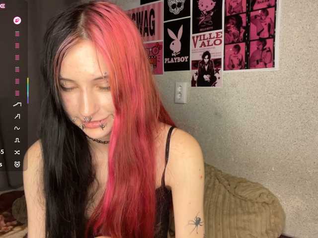 LilyOps live cam on BongaCams
