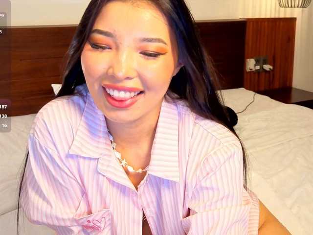 Yuki-glow live cam on BongaCams