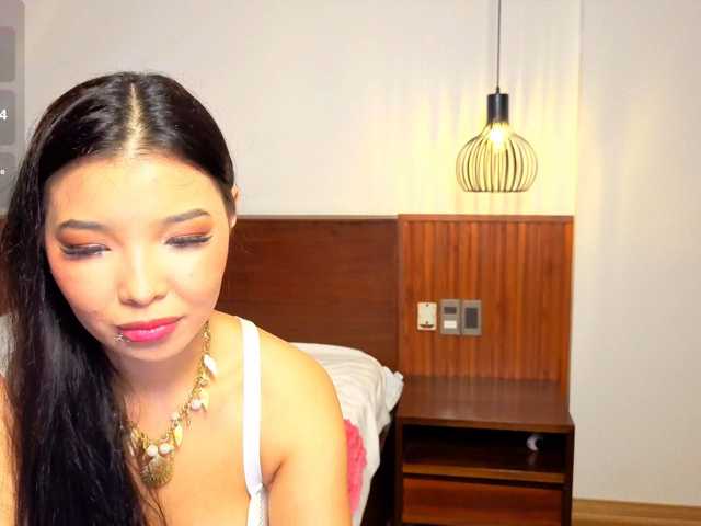 Yuki-glow live cam preview
