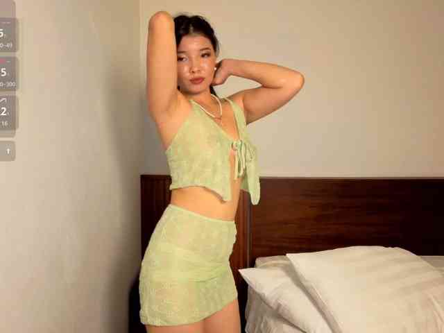 Yuki-glow - Girl 