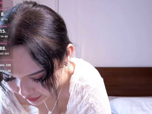 Hella-pretty live cam on BongaCams