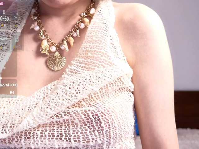 Hella-pretty live cam on BongaCams