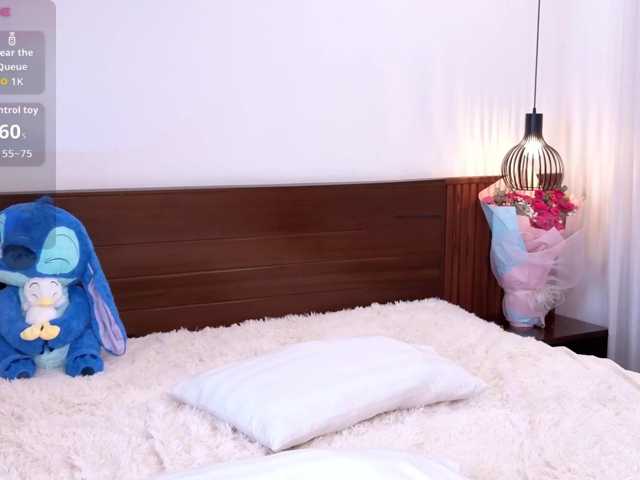 Hella-pretty live cam on BongaCams