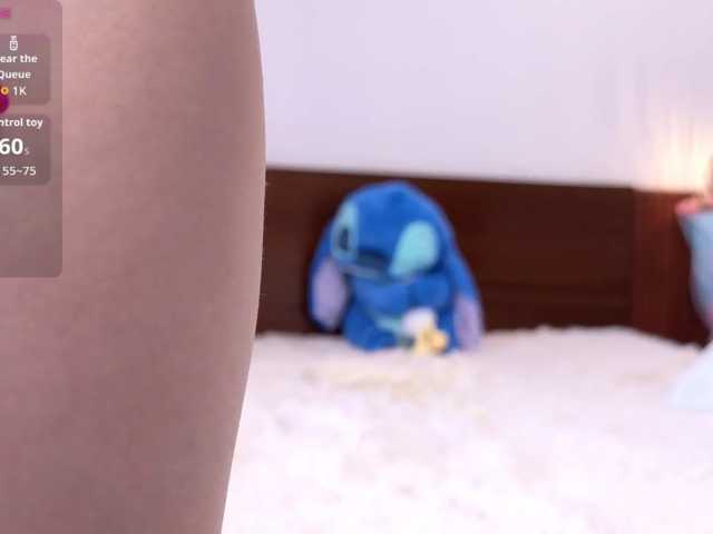 Hella-pretty live cam on BongaCams