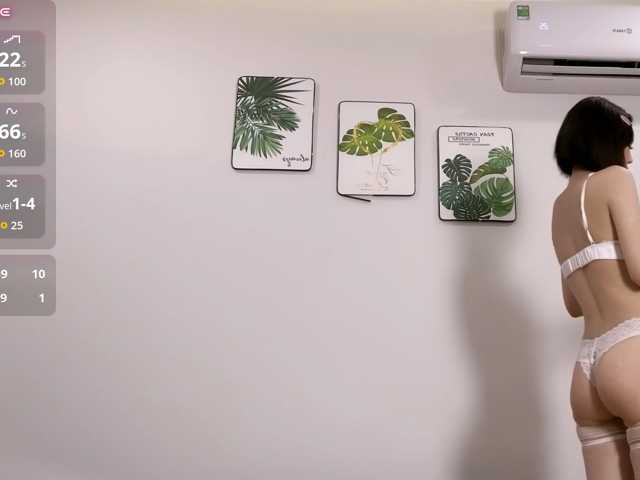 Hella-pretty live cam on BongaCams