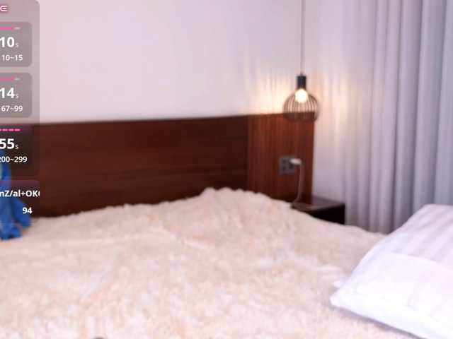 Hella-pretty live cam on BongaCams