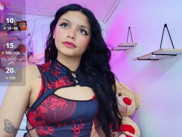 Maddie-T18 live cam preview