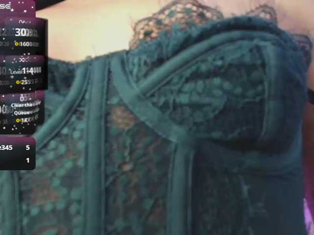 Maddie-T18 live cam on BongaCams