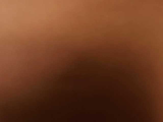 Maddie-T18 live cam on BongaCams