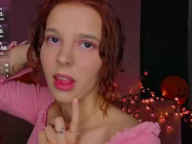 PollyHiller live cam preview