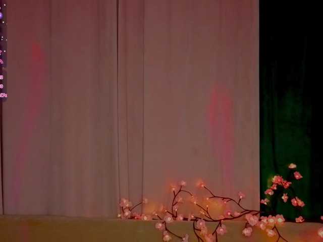 PollyHiller live cam preview