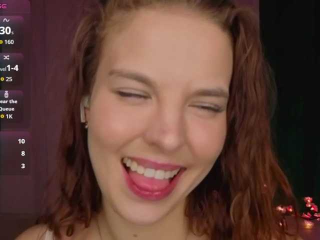 PollyHiller, en vivo ahora en BongaCams