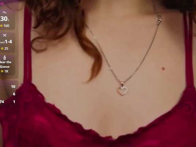 PollyHiller live cam on BongaCams