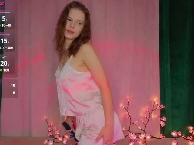 PollyHiller live cam on BongaCams