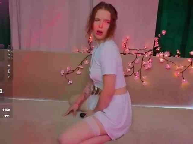 Model: PollyHiller