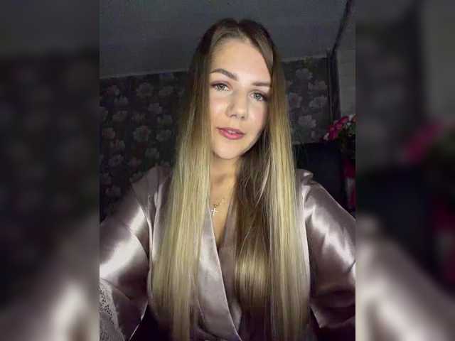 ValeriA98, en directo ahora en BongaCams