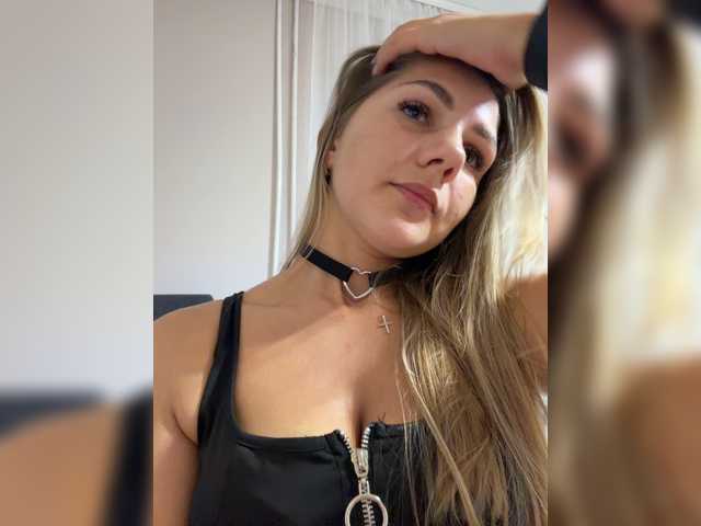 ValeriA98 live cam on BongaCams