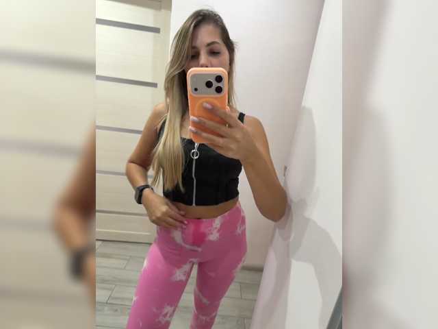 ValeriA98, en directo ahora en BongaCams