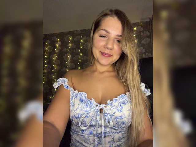 ValeriA98 live cam preview