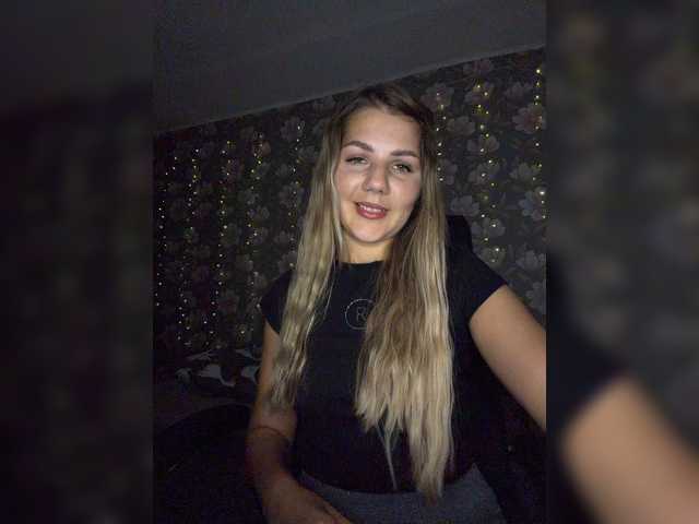 ValeriA98 live cam preview