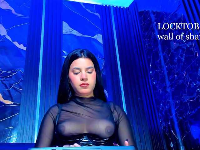 artemisastone, live now on BongaCams