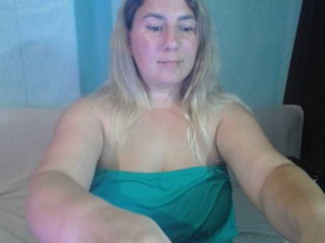 MissDi96 live cam on BongaCams