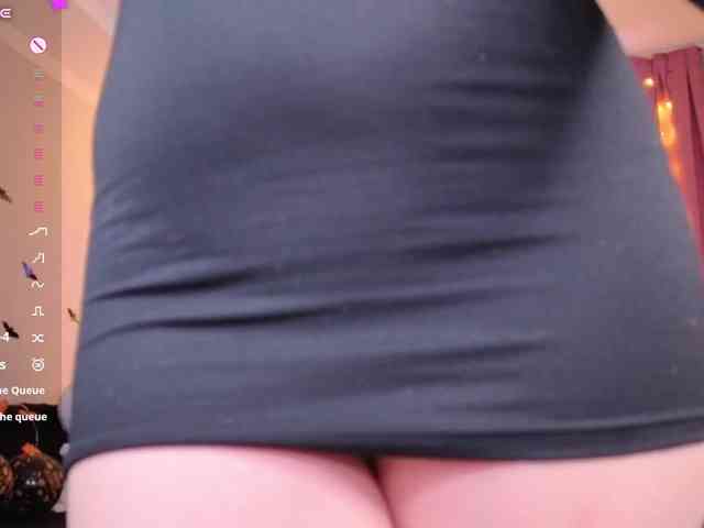ayasemomoxoxo's live room