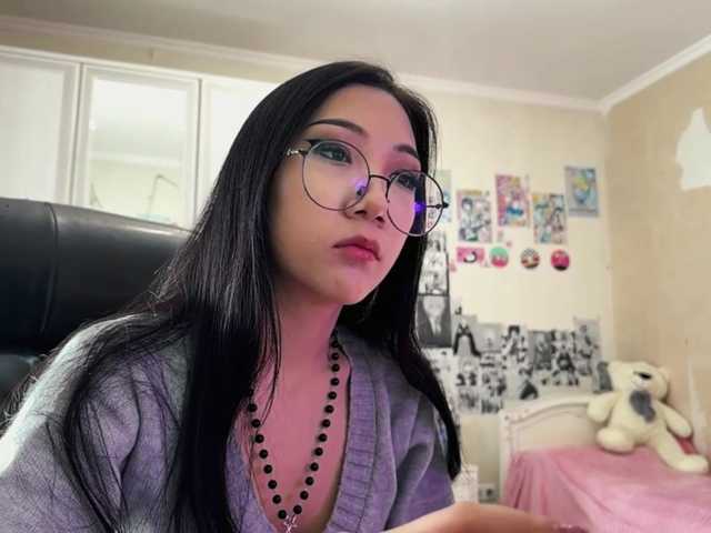 GlennaVandermeulen, live now on BongaCams