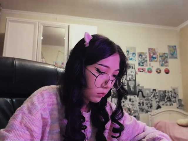 GlennaVandermeulen live cam on BongaCams