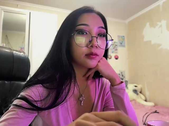 GlennaVandermeulen live cam on BongaCams