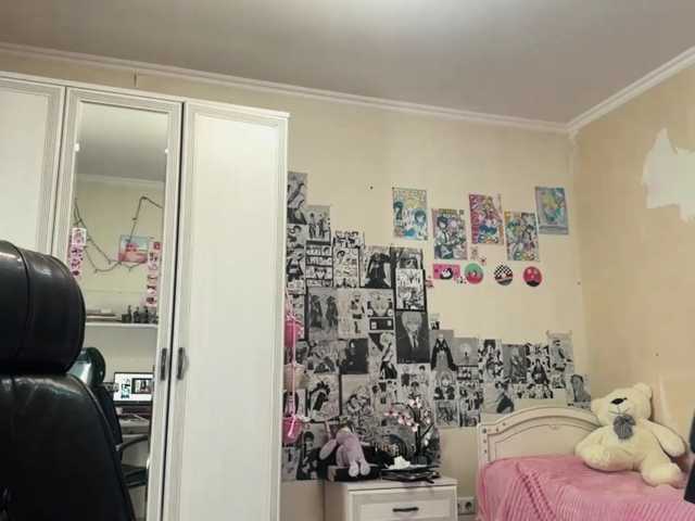GlennaVandermeulen, live now on BongaCams