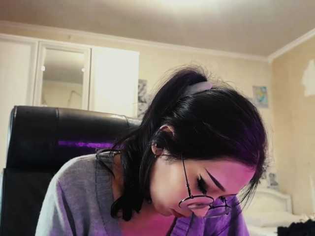 GlennaVandermeulen live cam on BongaCams
