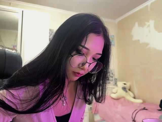 GlennaVandermeulen live cam on BongaCams