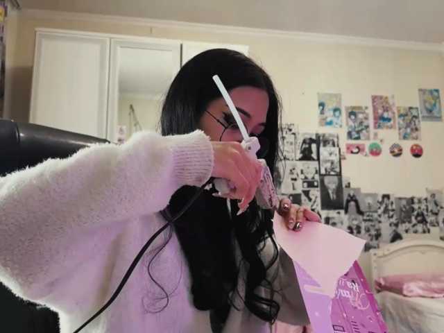 GlennaVandermeulen live cam on BongaCams