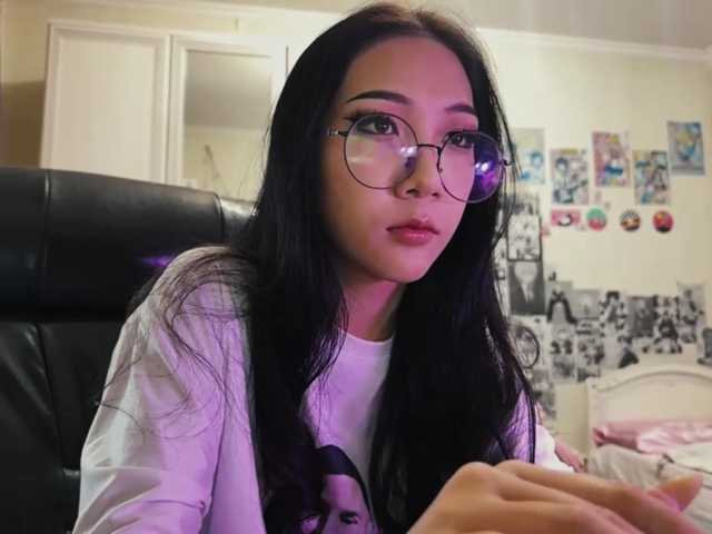GlennaVandermeulen live cam on BongaCams
