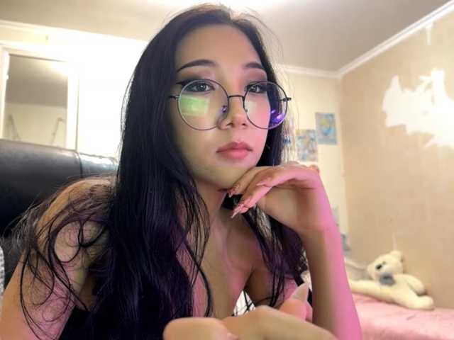 GlennaVandermeulen live cam on BongaCams