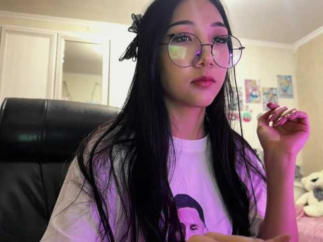 GlennaVandermeulen live cam on BongaCams
