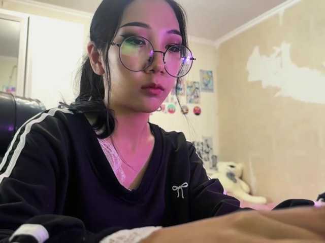 GlennaVandermeulen live cam on BongaCams