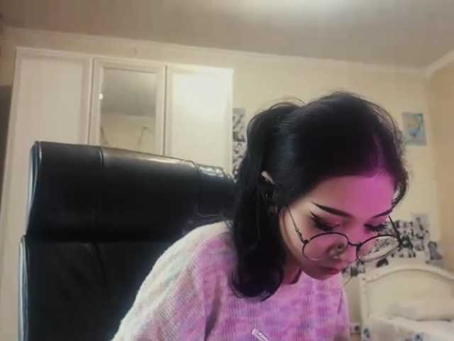 GlennaVandermeulen live cam on BongaCams