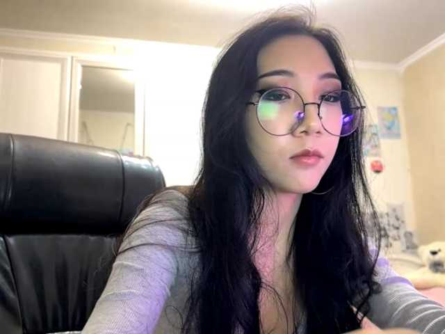 GlennaVandermeulen live cam on BongaCams