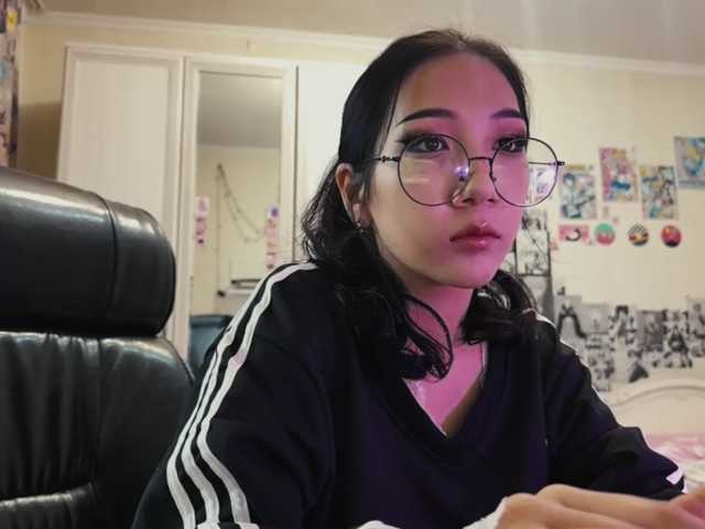 GlennaVandermeulen live cam on BongaCams